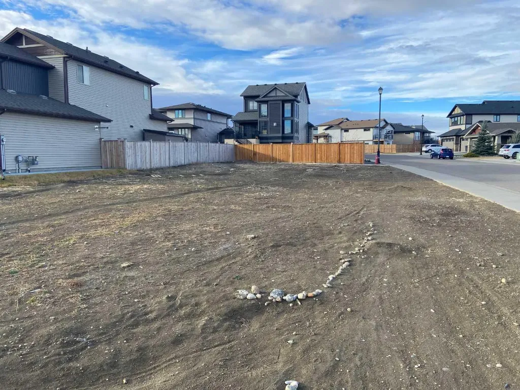14 Canyon Estates Lane W Lethbridge AB T1K 5W7