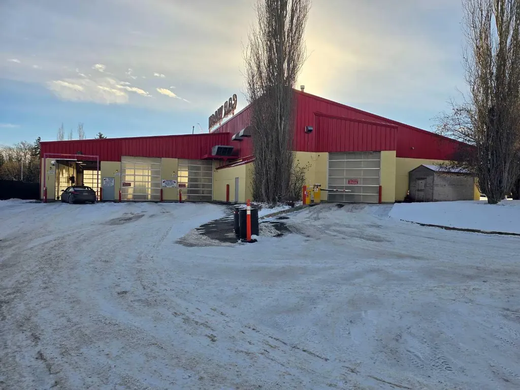 4515 52 Avenue Red Deer AB T4N7A5