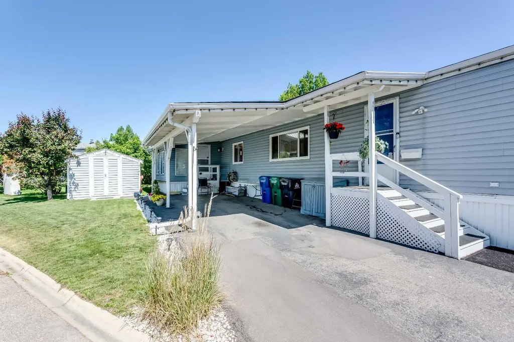99 Arbour Lake Road NW Calgary AB T3G4E4