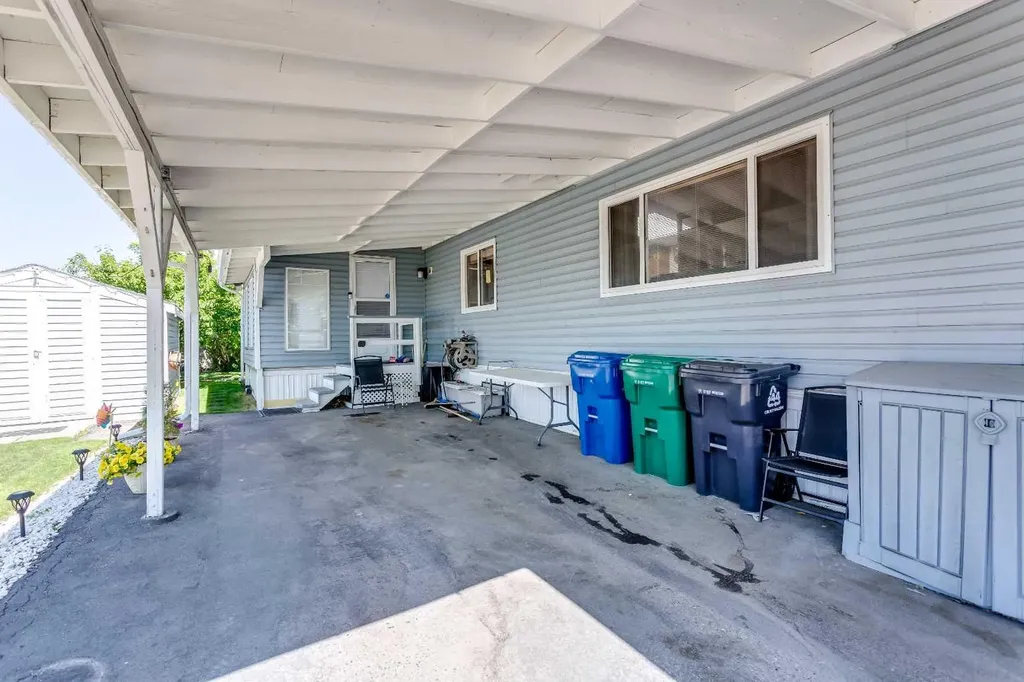 99 Arbour Lake Road NW Calgary AB T3G4E4
