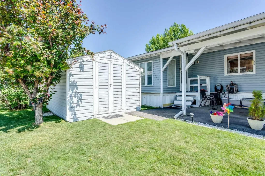 99 Arbour Lake Road NW Calgary AB T3G4E4