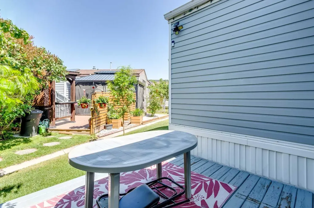 99 Arbour Lake Road NW Calgary AB T3G4E4
