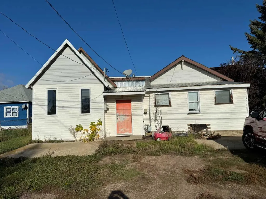 4923 49 Street Hardisty AB T0B 1V0