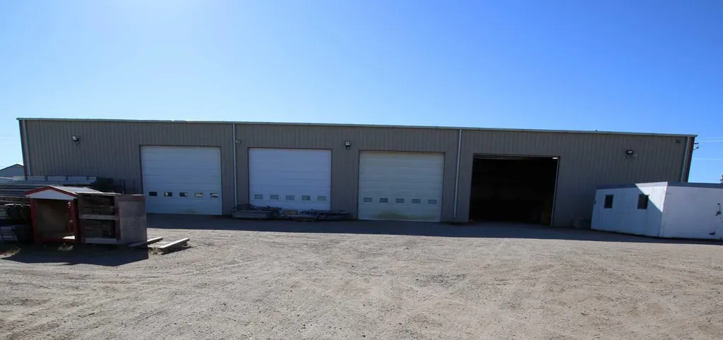175 Pine Street Rural Red Deer County AB T4E 1B4