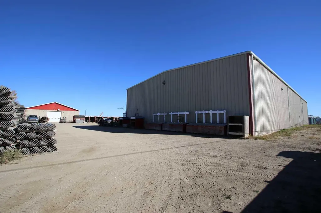 175 Pine Street Rural Red Deer County AB T4E 1B4