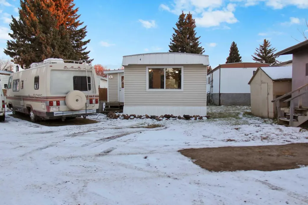 4504 41 Street Camrose AB T4V4K4