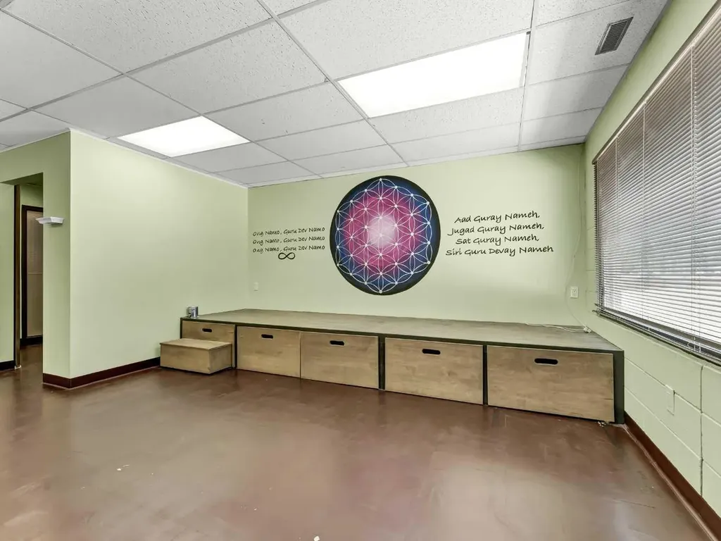 140 Maple Avenue SE Medicine Hat AB T1A 1G7