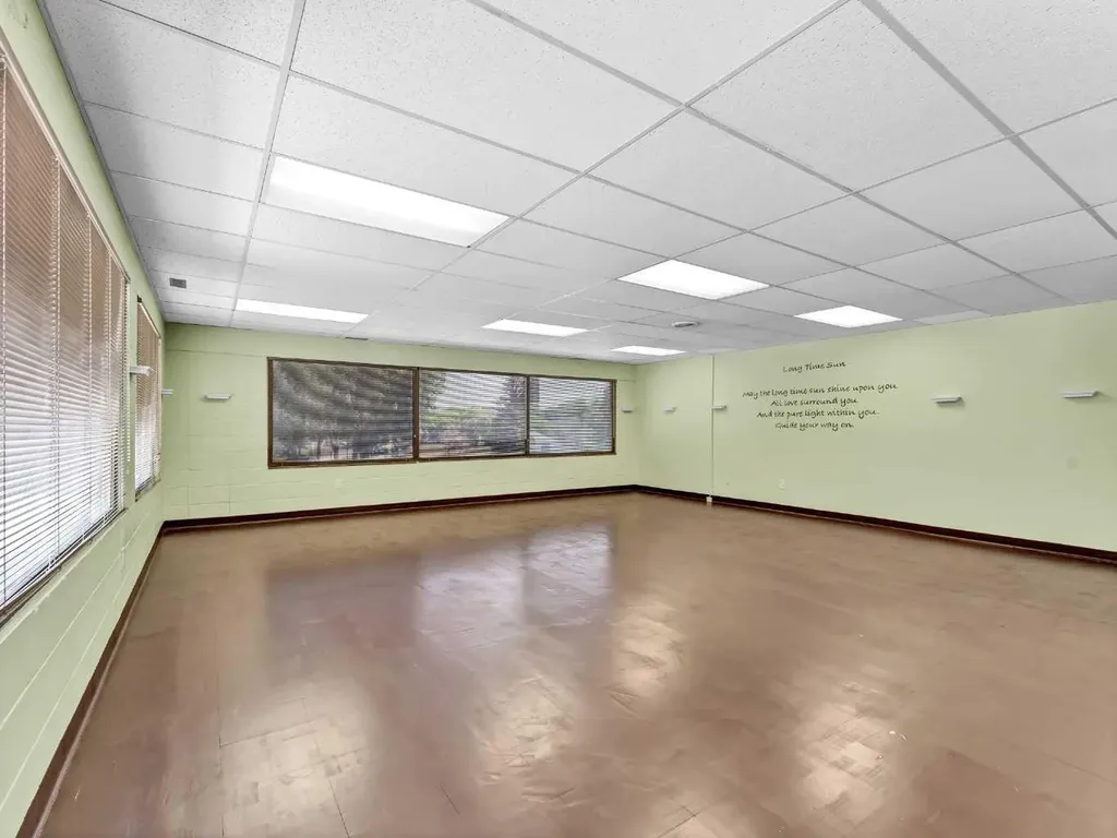 140 Maple Avenue SE Medicine Hat AB T1A 1G7