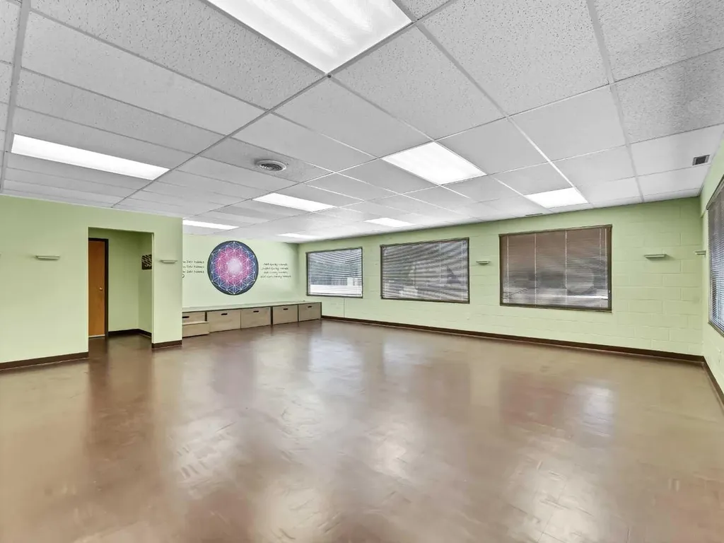 140 Maple Avenue SE Medicine Hat AB T1A 1G7