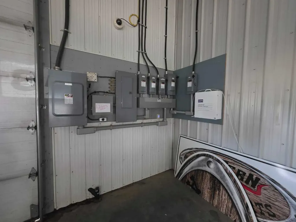 5012 Caxton Street Whitecourt AB T7S 1X7