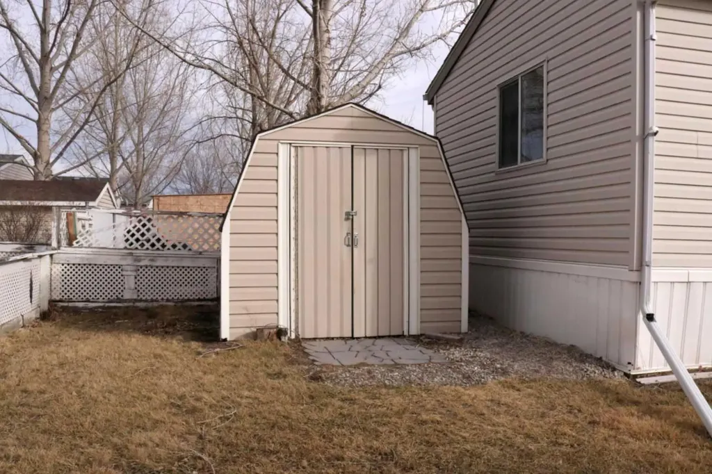 308 Station Boulevard Coaldale AB T1M 1P6