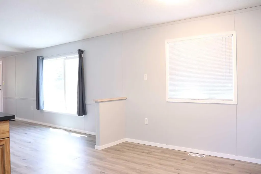 308 Station Boulevard Coaldale AB T1M 1P6