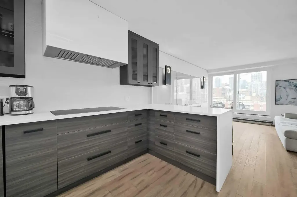 519 17 Avenue SW Calgary AB T2S 0A9