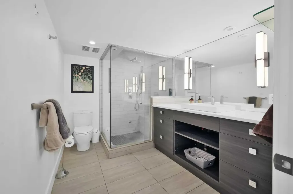519 17 Avenue SW Calgary AB T2S 0A9