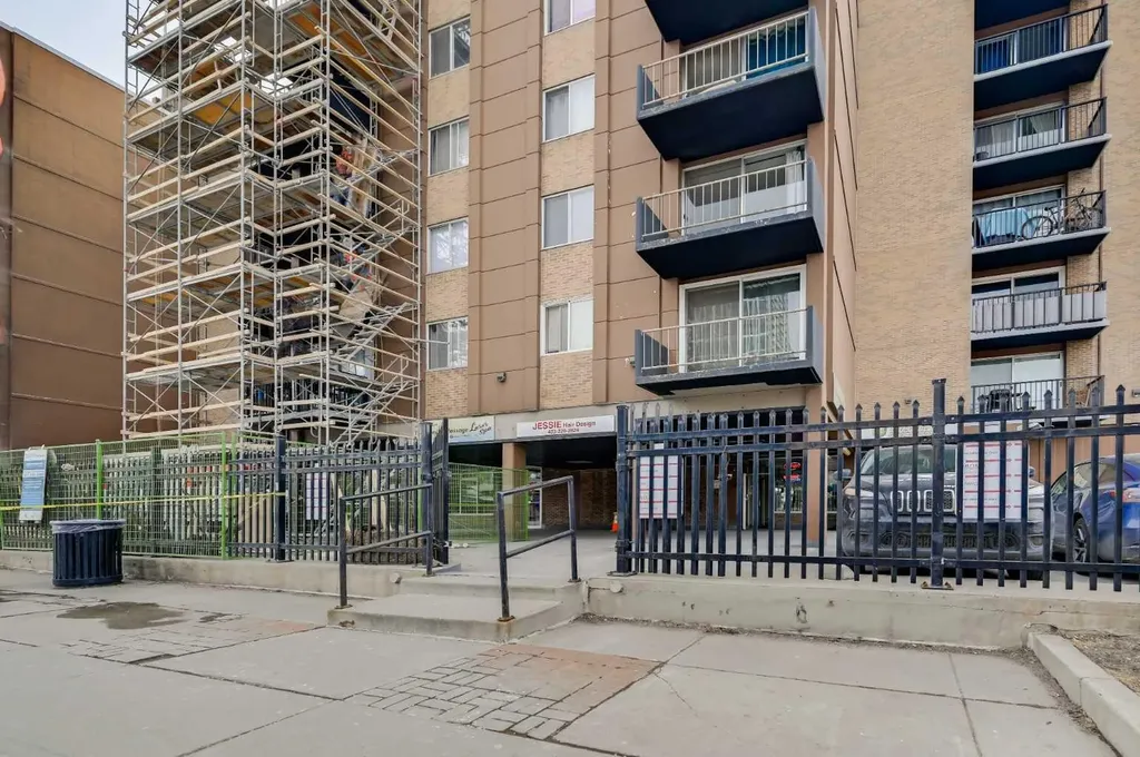 519 17 Avenue SW Calgary AB T2S 0A9