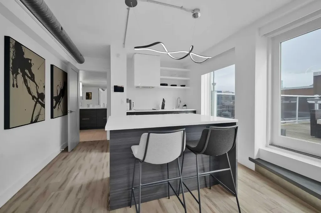 519 17 Avenue SW Calgary AB T2S 0A9