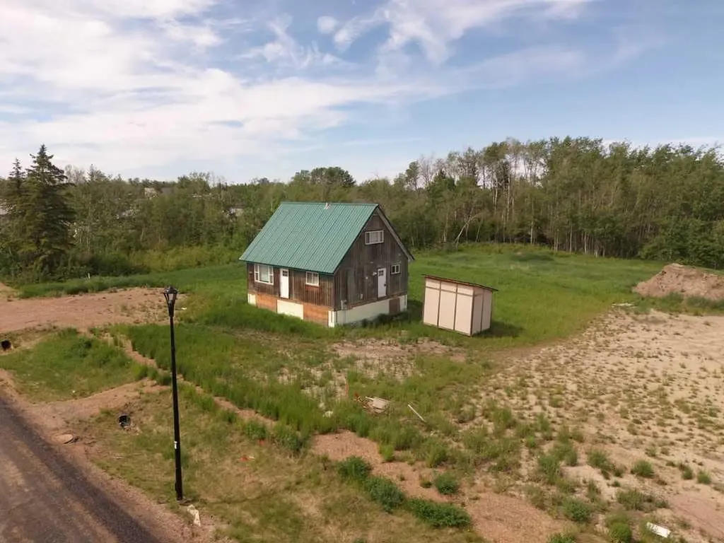 4714 43 Avenue Fort Vermilion AB T0H 1N0