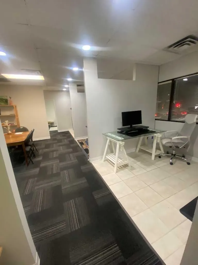 1330 15 Avenue SW Calgary AB T3C 3N6