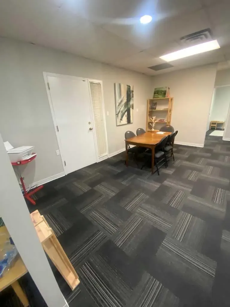 1330 15 Avenue SW Calgary AB T3C 3N6
