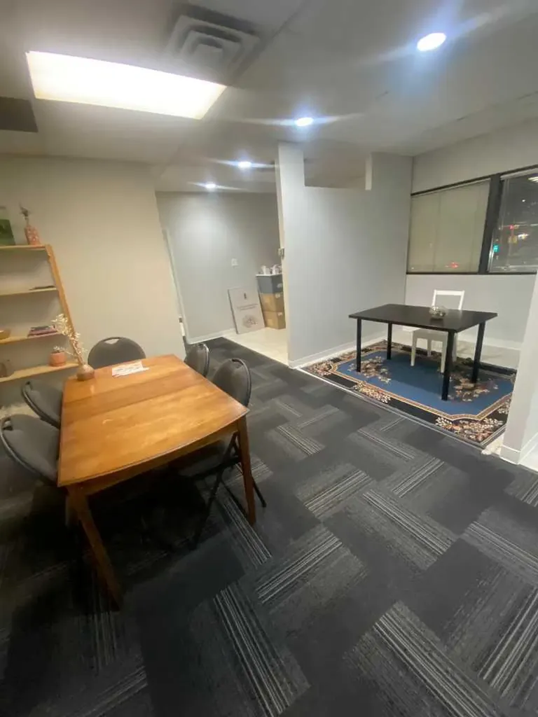 1330 15 Avenue SW Calgary AB T3C 3N6