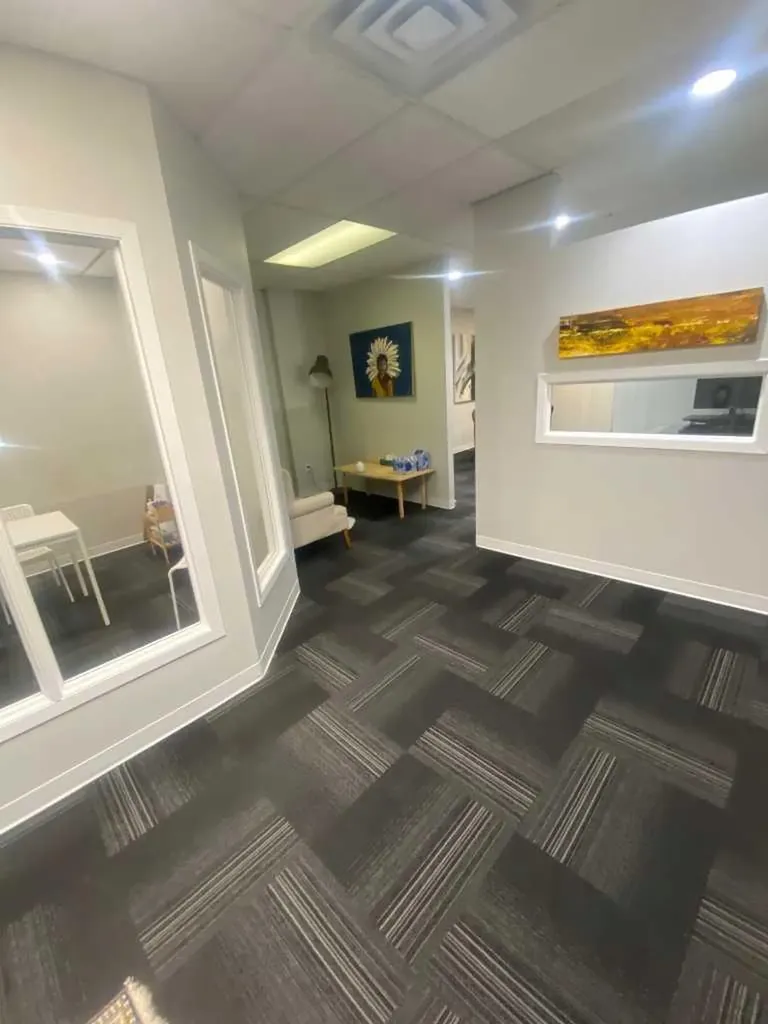 1330 15 Avenue SW Calgary AB T3C 3N6