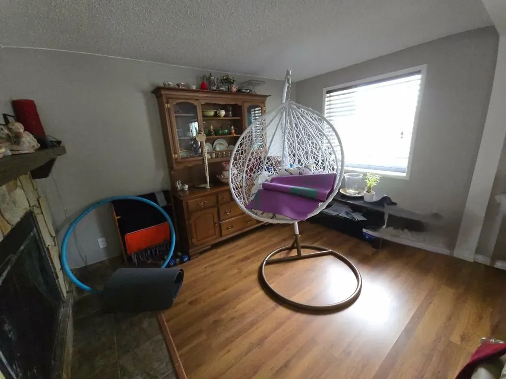 16 Blueberry Drive Whitecourt AB T7S 1G7