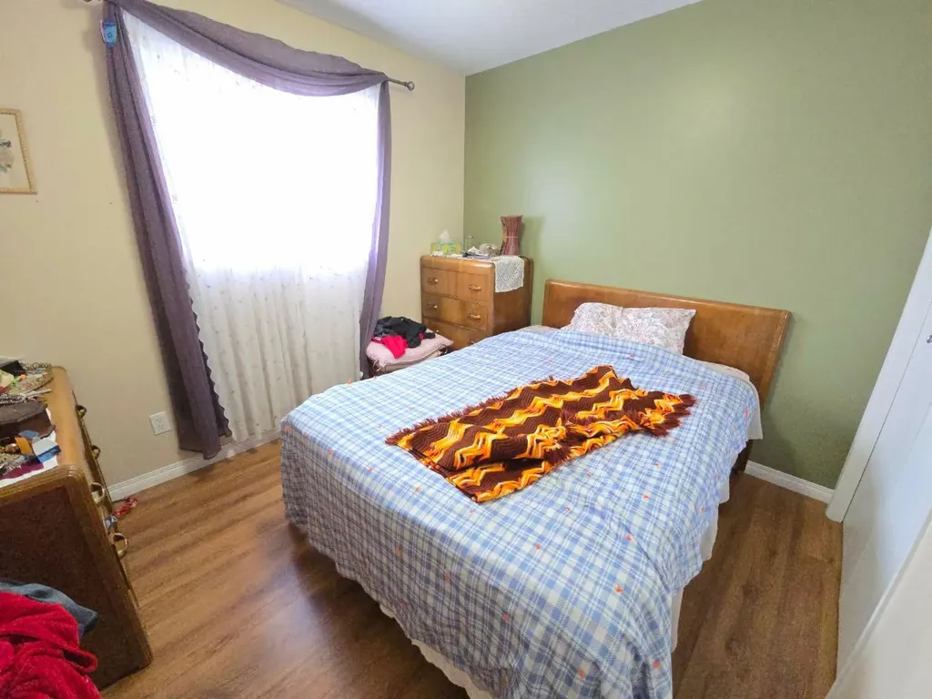 16 Blueberry Drive Whitecourt AB T7S 1G7