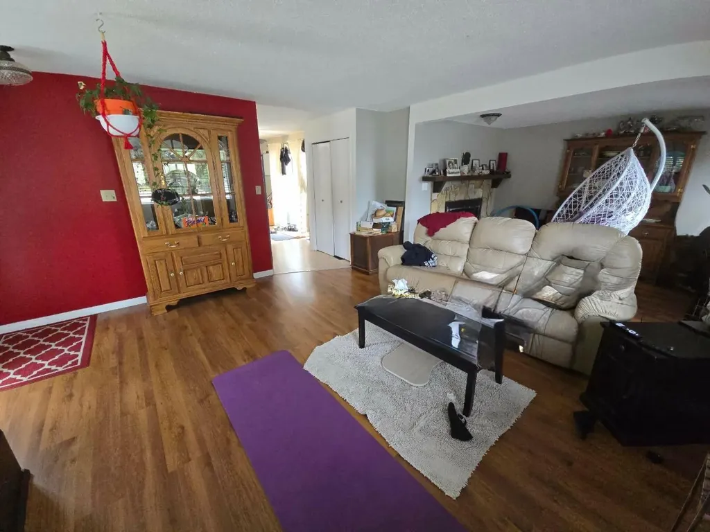 16 Blueberry Drive Whitecourt AB T7S 1G7
