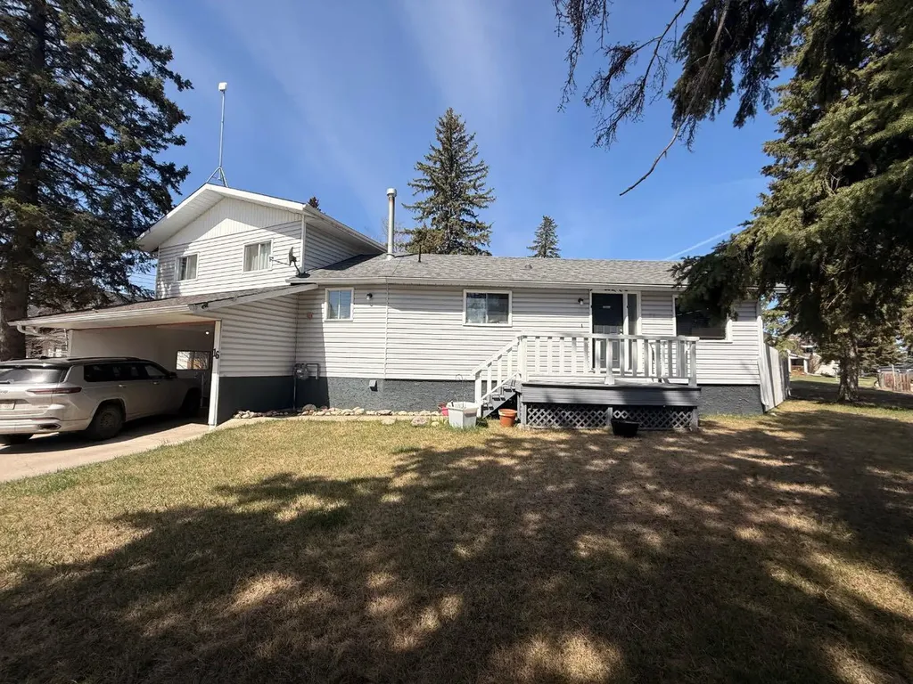 16 Blueberry Drive Whitecourt AB T7S 1G7
