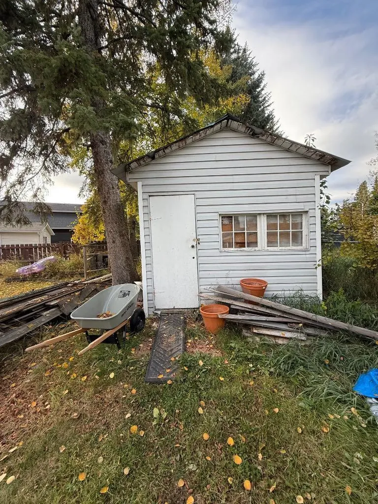 16 Blueberry Drive Whitecourt AB T7S 1G7