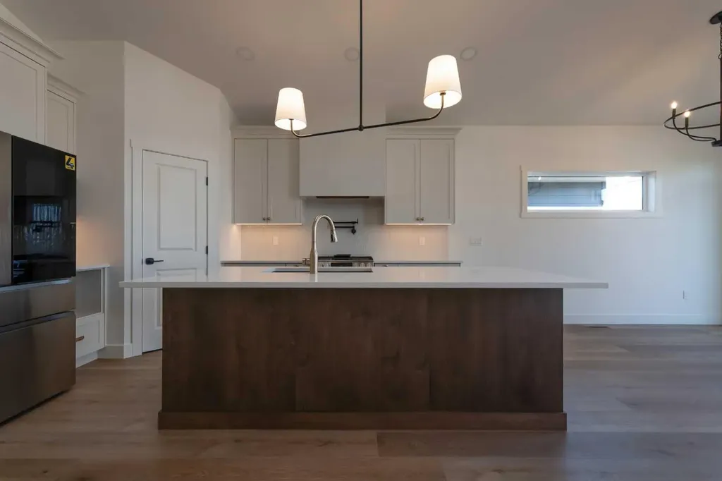 639 Sixmile Crescent S Lethbridge AB T1K 8J2