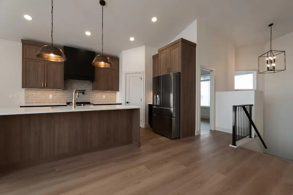 639 Sixmile Crescent S Lethbridge AB T1K 8J2