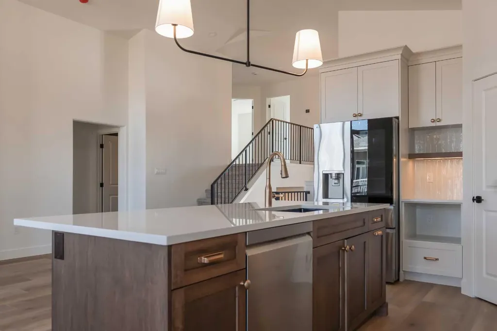 639 Sixmile Crescent S Lethbridge AB T1K 8J2