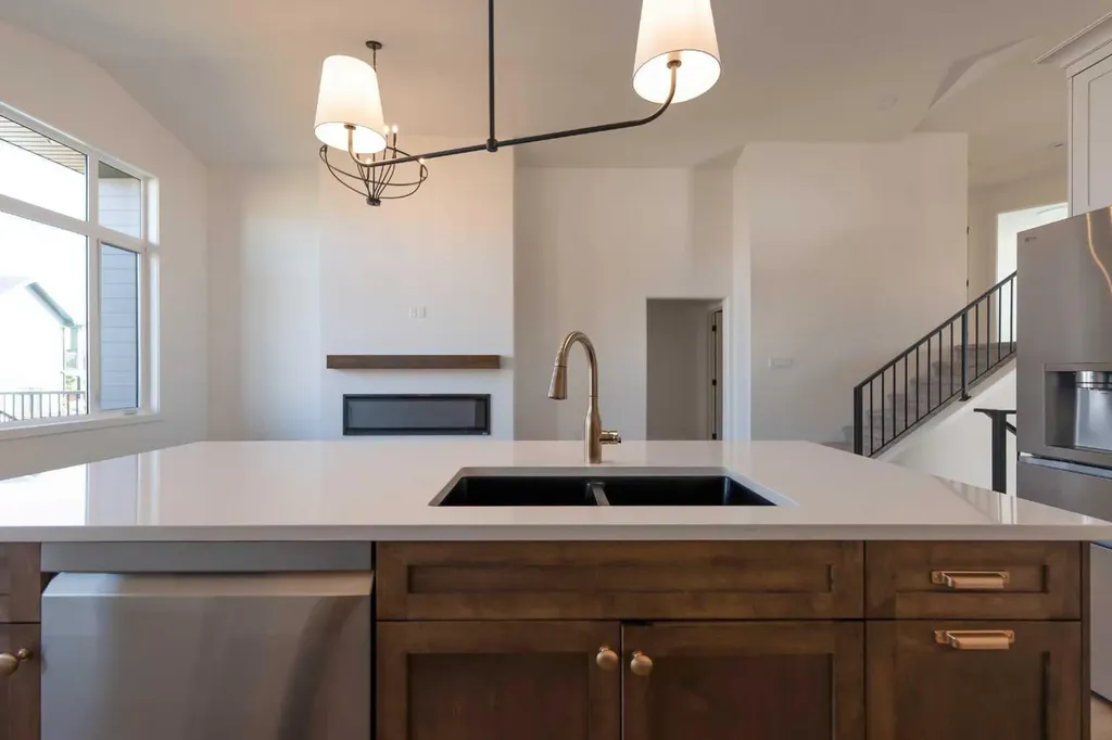 639 Sixmile Crescent S Lethbridge AB T1K 8J2