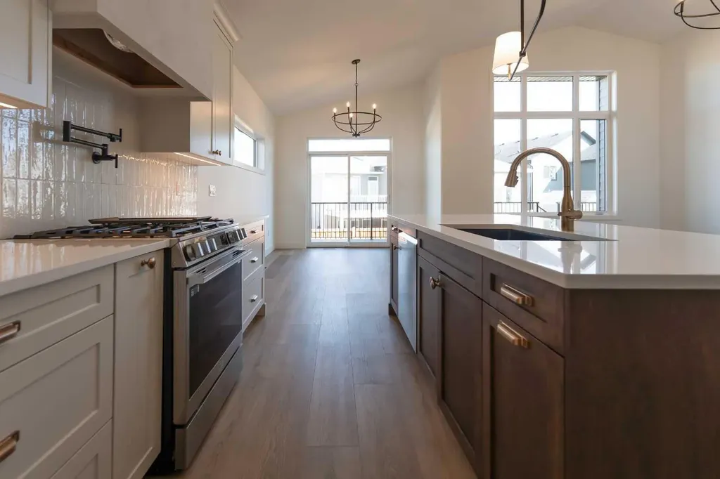 639 Sixmile Crescent S Lethbridge AB T1K 8J2