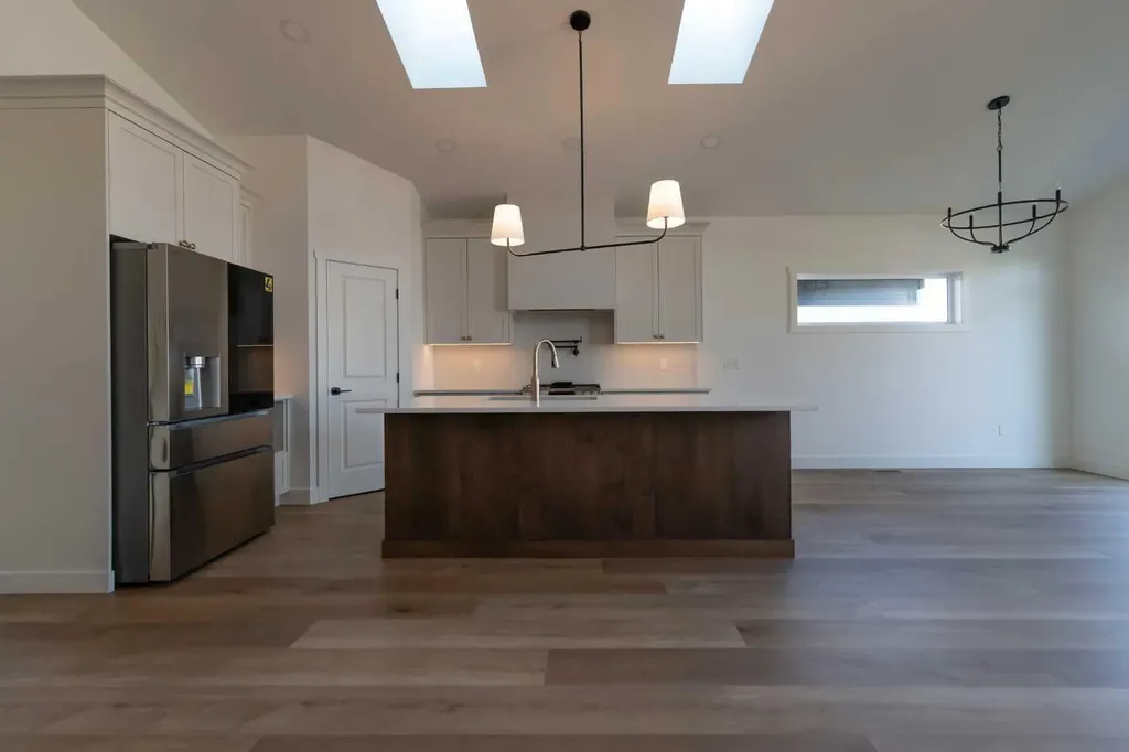 639 Sixmile Crescent S Lethbridge AB T1K 8J2