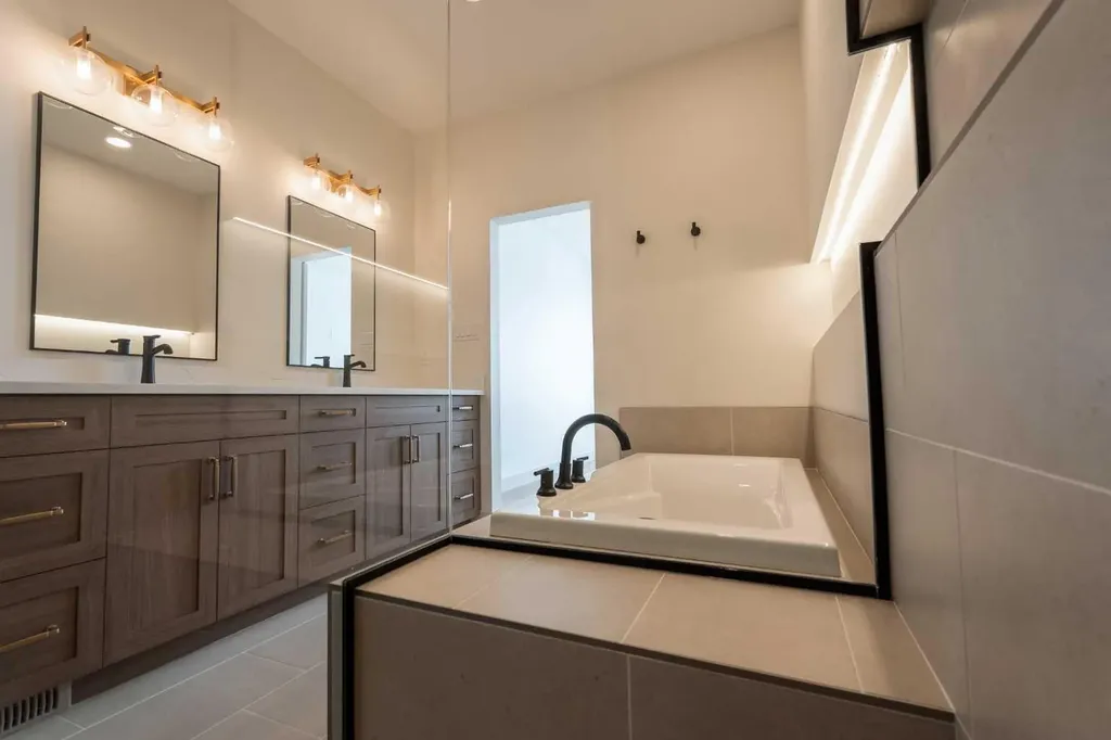 639 Sixmile Crescent S Lethbridge AB T1K 8J2