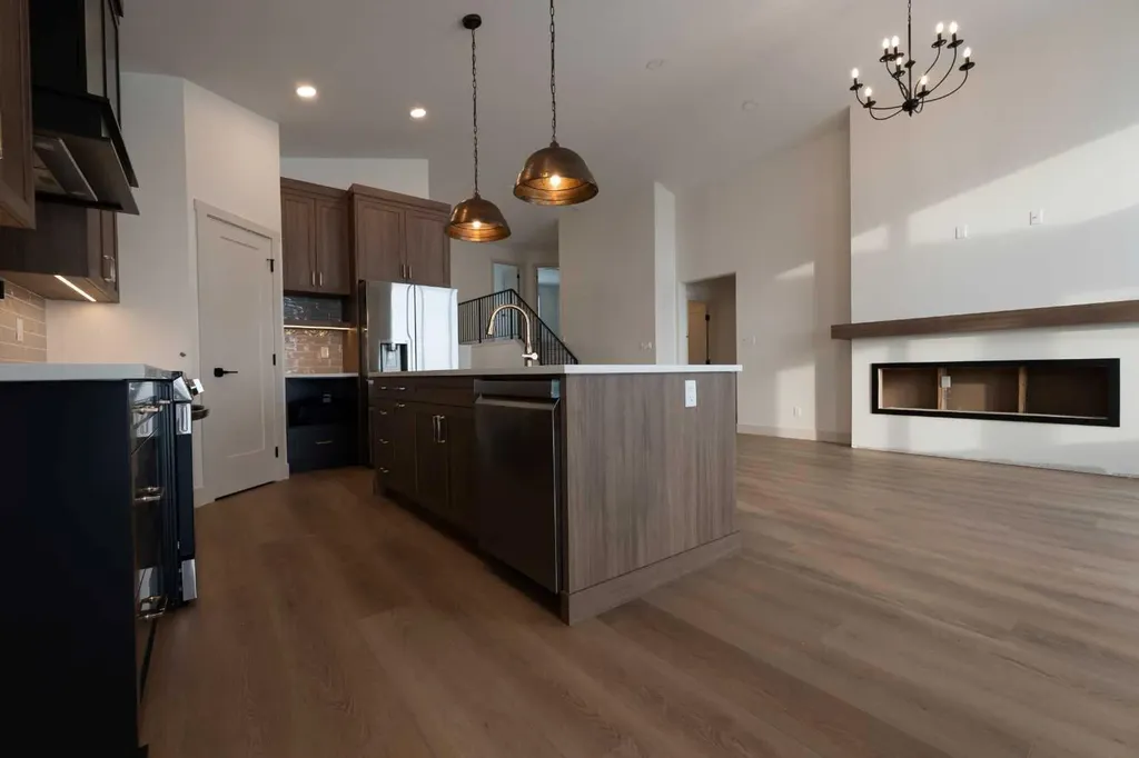 639 Sixmile Crescent S Lethbridge AB T1K 8J2