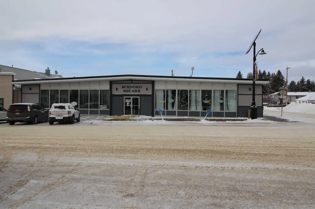 5016 50 Street Eckville AB T0M 0X0