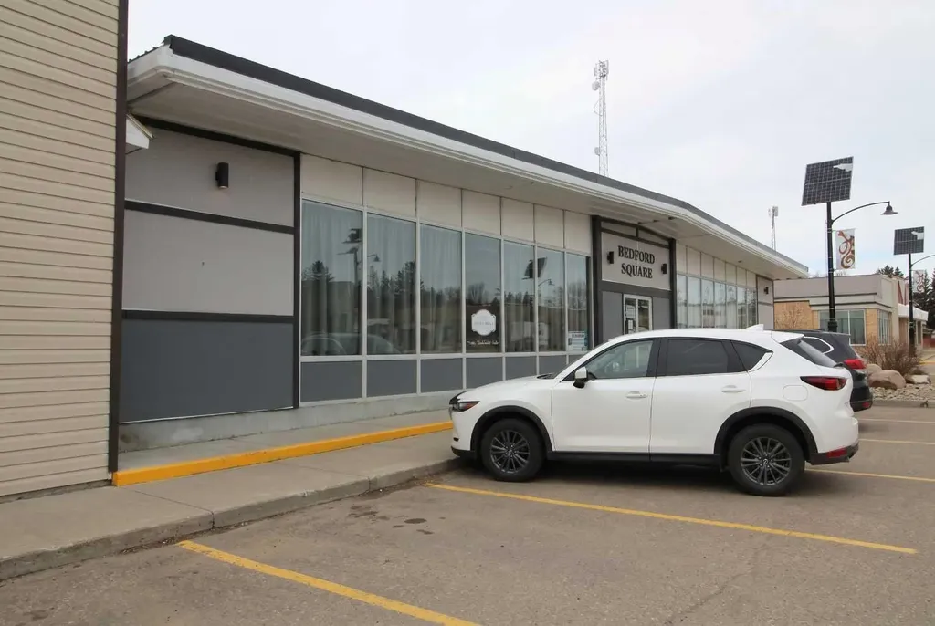 5016 50 Street Eckville AB T0M 0X0
