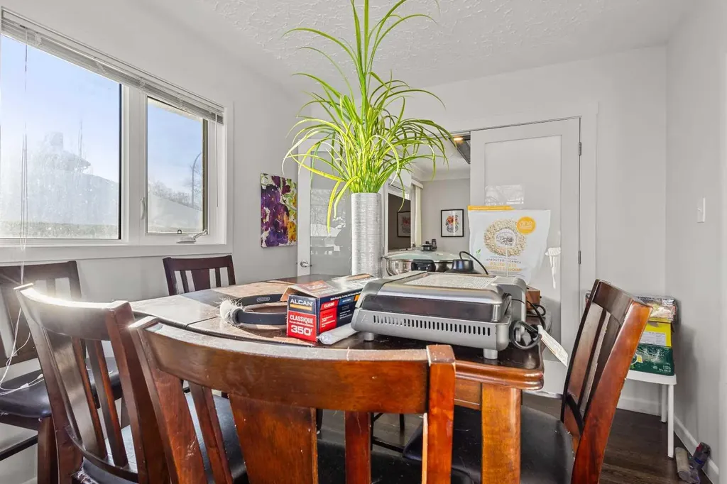 2812-2816 24 Street NW Calgary AB T2M 3Z3