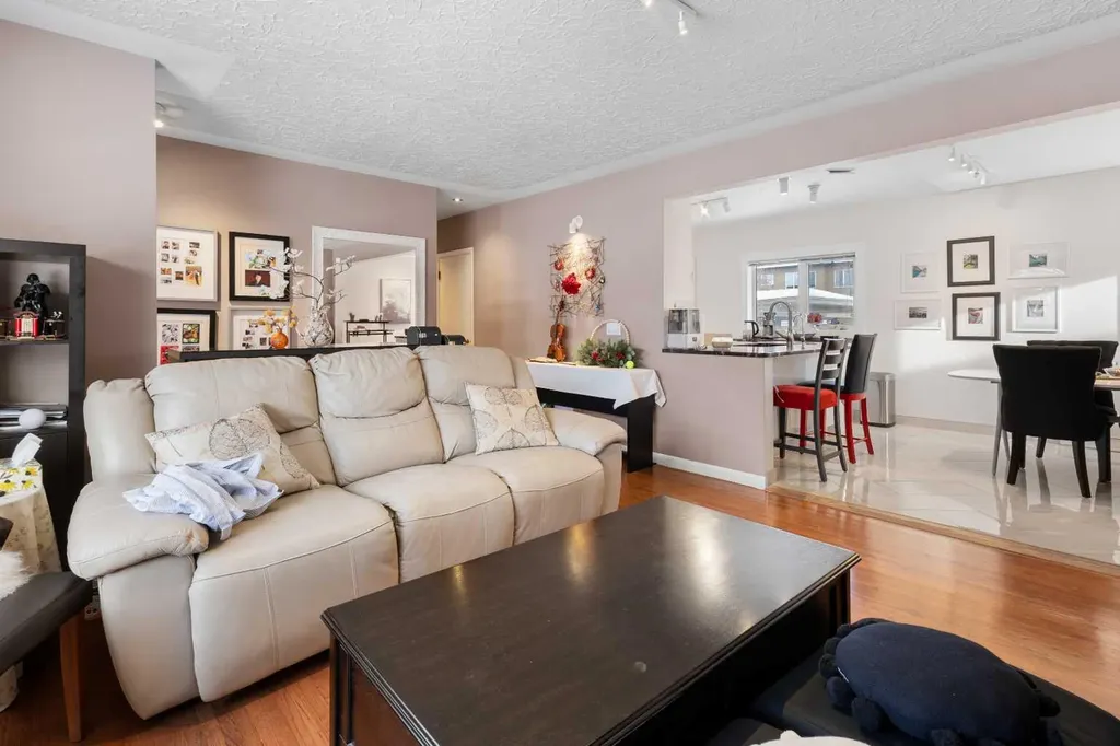 2812-2816 24 Street NW Calgary AB T2M 3Z3