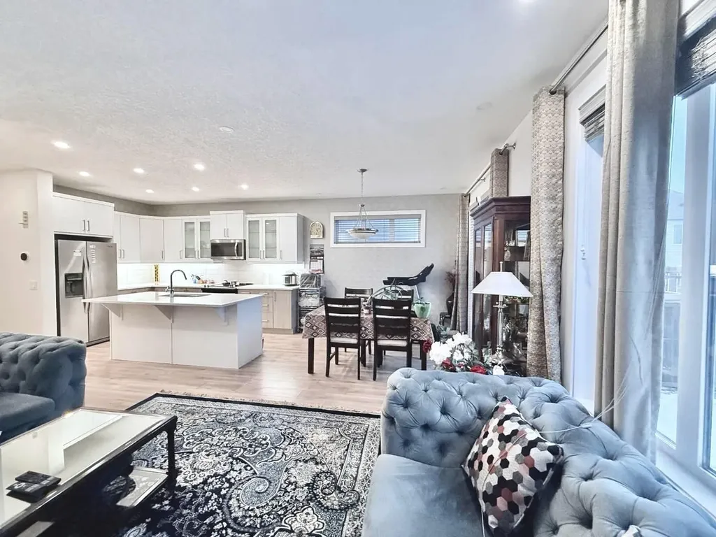 148 Carrington Circle NW Calgary AB T3P 0Y6