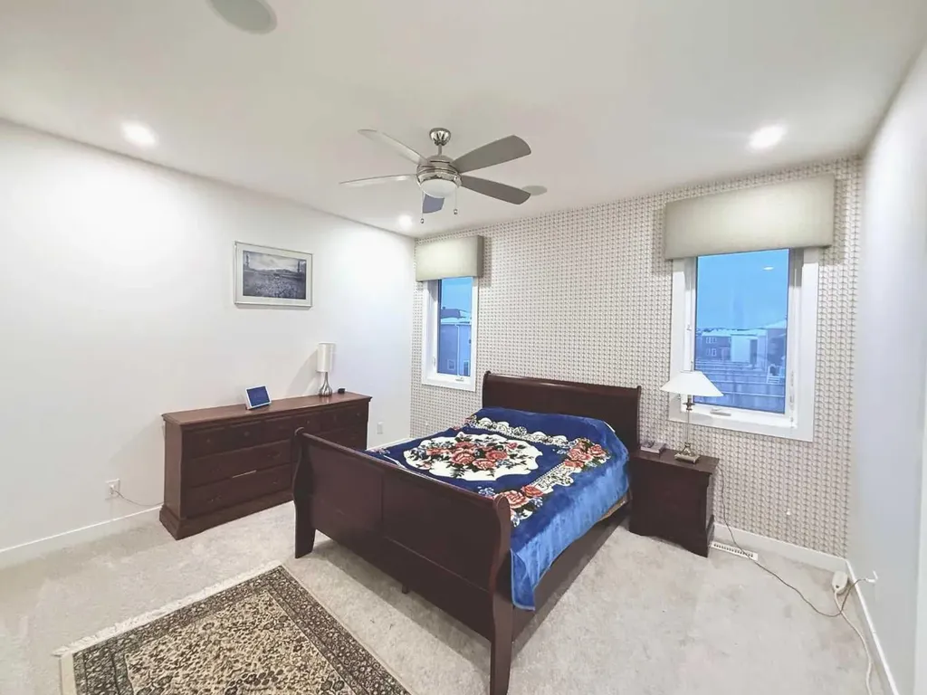 148 Carrington Circle NW Calgary AB T3P 0Y6