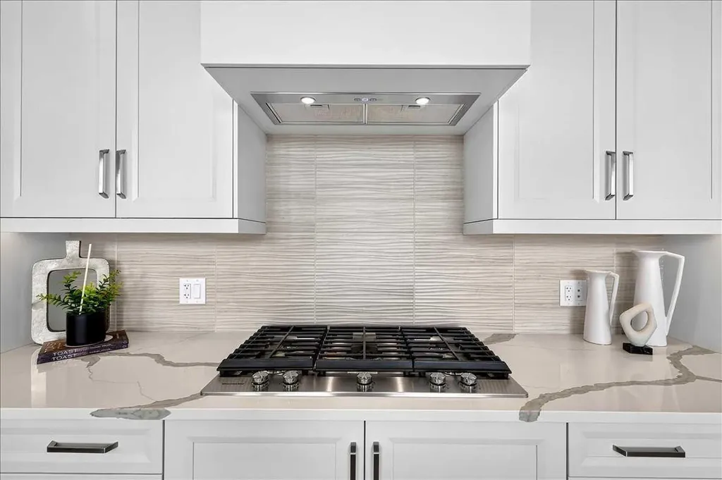 140 Marina Cove SE Calgary AB T3M 3P4