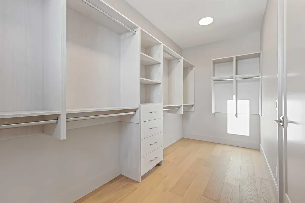 140 Marina Cove SE Calgary AB T3M 3P4