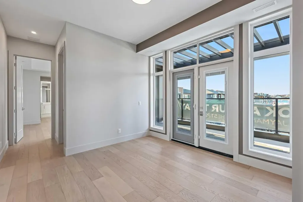140 Marina Cove SE Calgary AB T3M 3P4