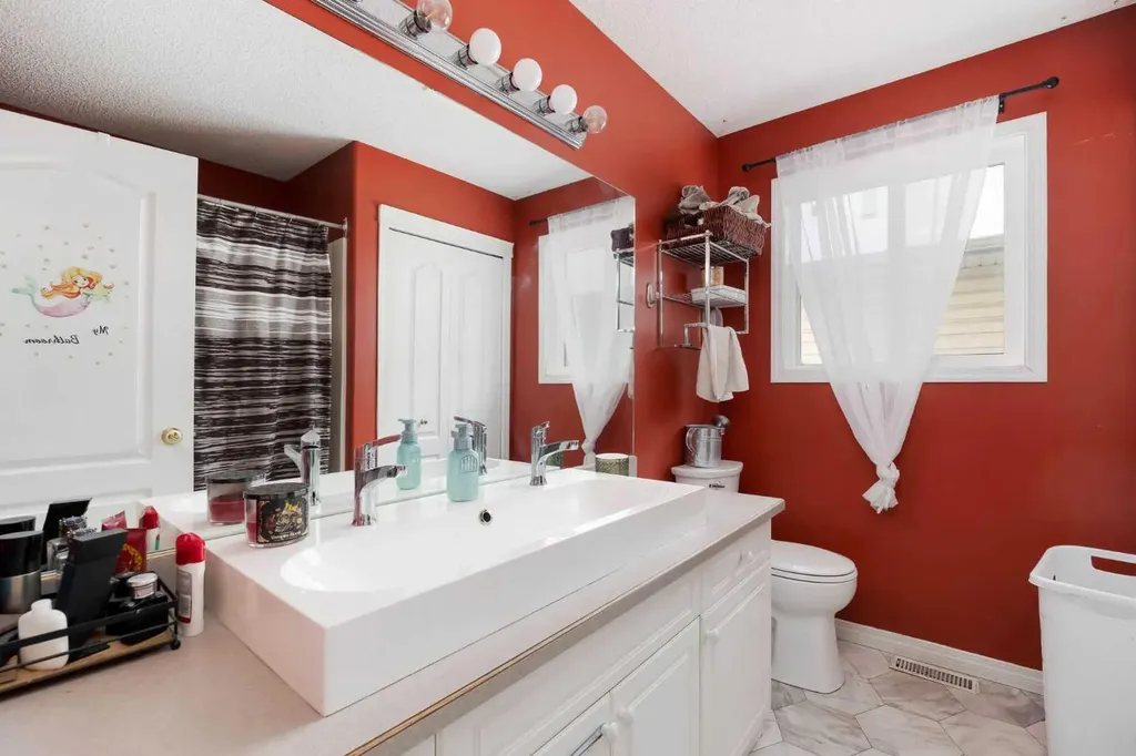 145 Laurier Road Fort Mcmurray AB T9K 2L4