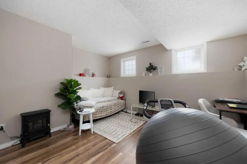 145 Laurier Road Fort Mcmurray AB T9K 2L4