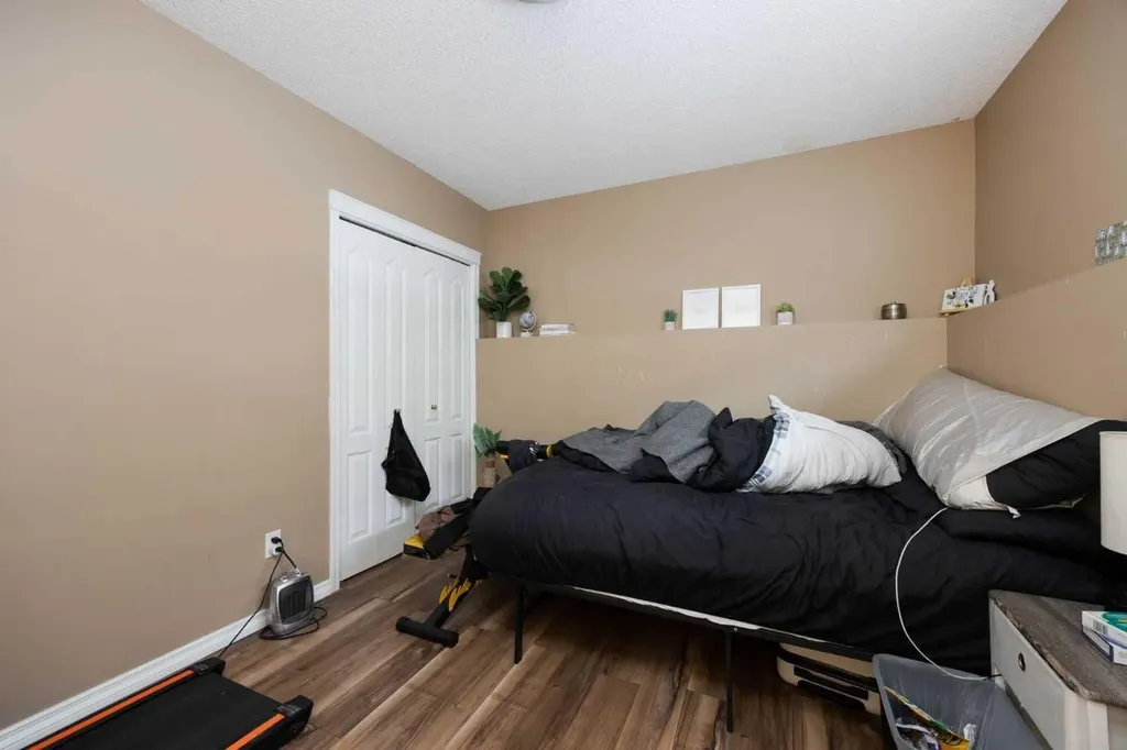 145 Laurier Road Fort Mcmurray AB T9K 2L4